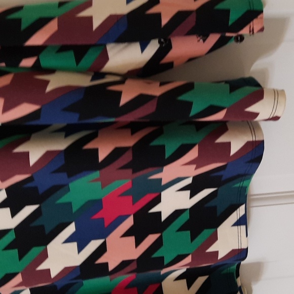 NWT INVESTMENTS WOMAN BLACK AND MULTICOLOR HOUNDSTOOTH BLOUSE SZ 3X - Picture 12 of 15